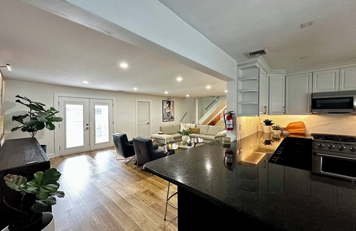 Rochelle Park Casa | Contemporary stylish open space concept vacation home-away from home !