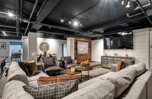 Downtown Nashville Apartamento | Contemporary Suite 6BR by Maddox Hotel