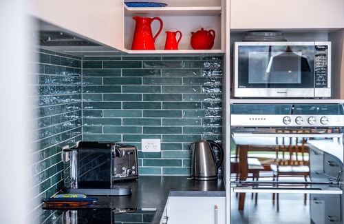 Albert Town Casa | Contemporary Thyme Cottage