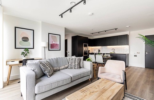 College Park and Old Oak Apartamento | Contemporary Two Bedroom Apartment
