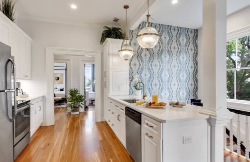 Historic Downtown Savannah Casa | Contemporary Victorian Home | Near Forsyth Park