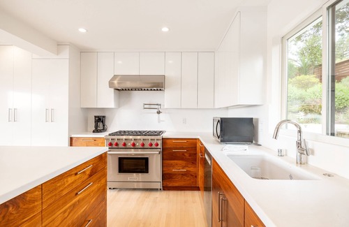Almonte Casa | Vista a la bahía moderna Charmer en Mill Valley