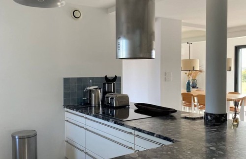 Plouhinec Casa | Contemporary villa with swimming pool, Ria d'Etel