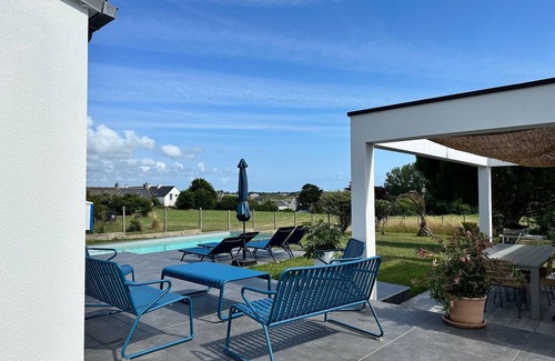 Plouhinec Casa | Contemporary villa with swimming pool, Ria d'Etel