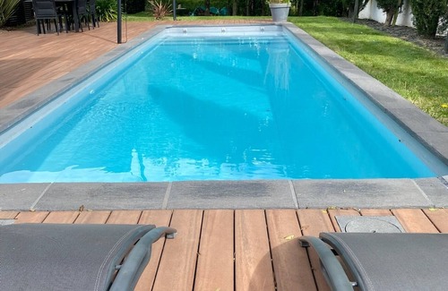 Vannes Casa | Villa contemporánea con piscina privada cerca del puerto de Vannes