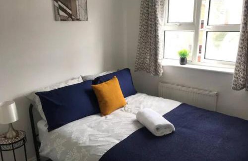 Aston-le-Walls Apartamento | Contractor and family friendly spacious 3-Bed House with private parking, WiFi, garden area