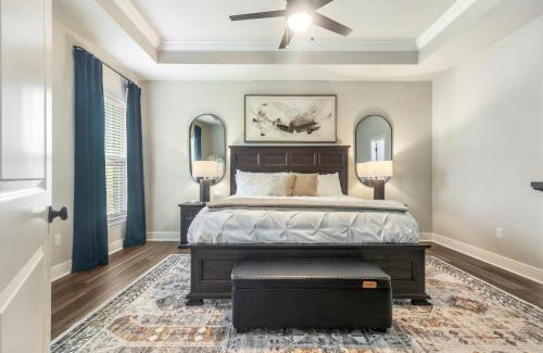 Lake Charles Casa | Contractor Friendly 3 Kings Pet Welcome