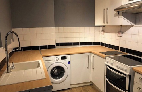 Wellingborough Casa | Contractors Grove 2 Bed House Town Centre Location