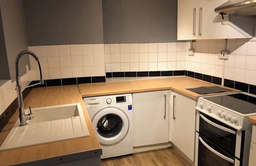 Wellingborough Casa | Contractors Grove 2 Bed House Town Centre Location