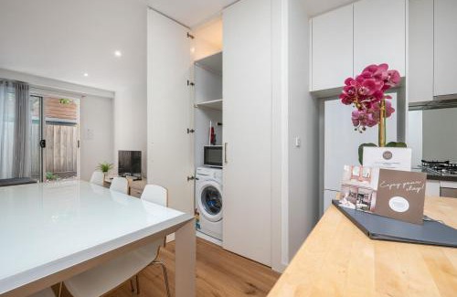 Carnegie Casa | Convenience and Comfort in Carnegie