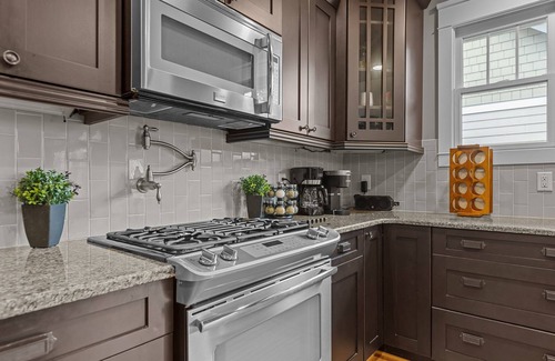 Durham Casa | Convenient 3-BR Townhouse in SW Durham