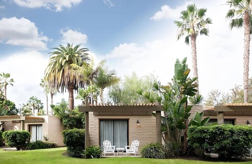 San Diego Hotel | Convenient Accommodation Short Drive to San Diego Airport and Sunset Cliffs!