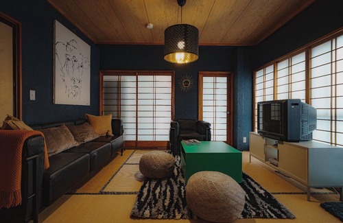 Shimo-yoshida Casa | Convenient and stylish City Pop inspired retreat at the foot of Mt.Fuji!