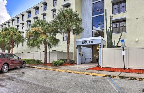 Clearwater Apartamento | Convenient Clearwater Condo Less Than 4 Mi to Beach!