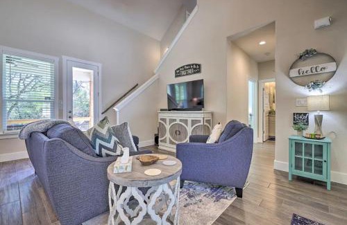 Canyon Lake Casa | Convenient Cute Cottage Hot Tub Fire Pit Sleeps 6