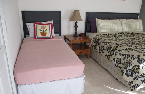 Chatham Park Casa | Conveniente casa de vacaciones familiares con piscina privada: 15 min. de Disney World