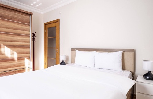Maltepe Apartamento | Flat in Maltepe with Balcony near Shopping Malls