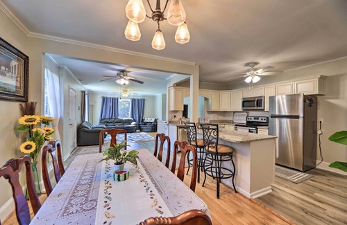 Jacksonville Casa | Convenient Jacksonville Home w/ Yard & Patio!