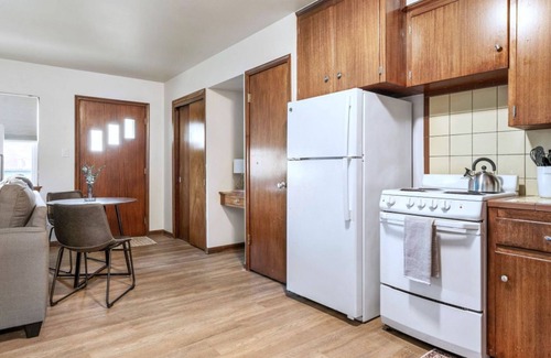 Wyandotte Apartamento | Convenient Location-Private entrance 1 bedroom apartment in Riverview!
