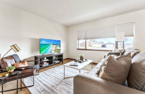 Wyandotte Apartamento | Convenient Location-Private entrance 1 bedroom apartment in Riverview!