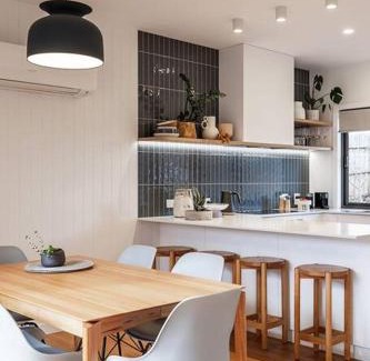 South Launceston Casa | Convenient luxury home, minutes to CBD + hospital