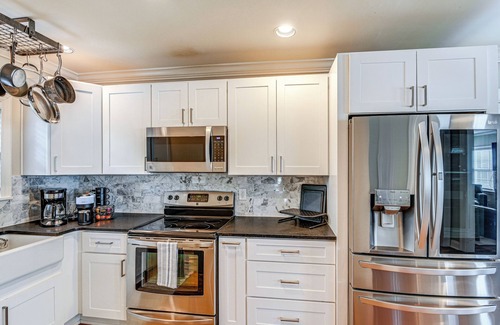 Berry Hill Casa | Convenient Nashville Hub w/Yard, 3 Mi to Downtown