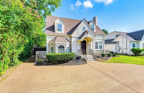 Berry Hill Casa | Convenient Nashville Hub w/Yard, 3 Mi to Downtown