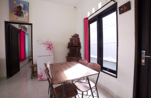 Taman Griya Casa | Habitación conveniente en Jimbaran, piscina disponible en la casa