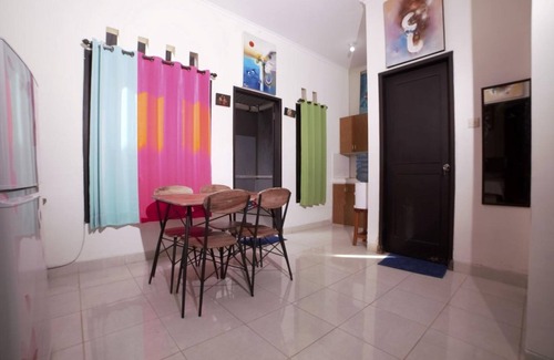 Taman Griya Casa | Habitación conveniente en Jimbaran, piscina disponible en la casa