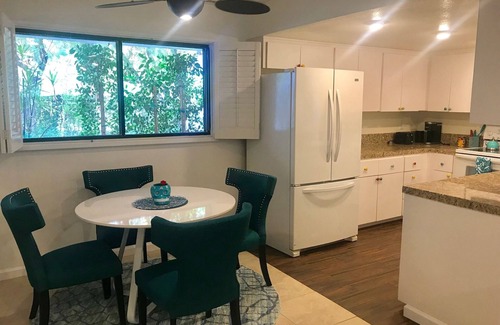 Cathedral City Condominio | ¡Conveniente ubicación en South Palm Springs!