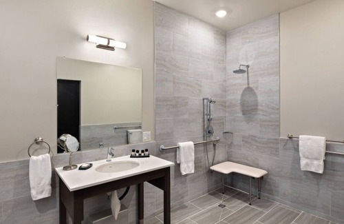 Winters Casa | Convenient Stay in Winters! 2 Pet-friendly Units, Free Parking, Prime Location!