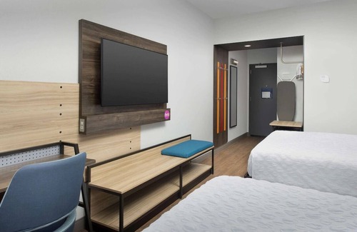 Florida Central Atlantic Coast Hotel | Convenient Stay w/Free Breakfast | Near SeaWorld Orlando & Aquatica