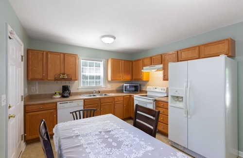 Winston - Salem Casa | ✨Cozy SMART Home Mins. Desde el centro y Hanes Mall✨