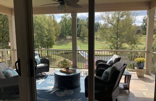 North Augusta Casa | Convenient to Masters Tournament. Home overlooks golf course/water.