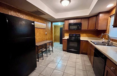 Cape Girardeau Casa | Conveniently Located Modern Home -- Downtown-River-Casino-SEMO-Hospital