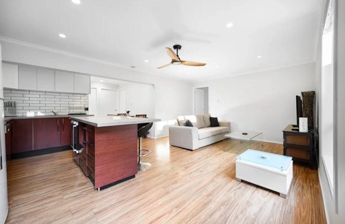 Molendinar Apartamento | Conveniently Located Unit With A Pool