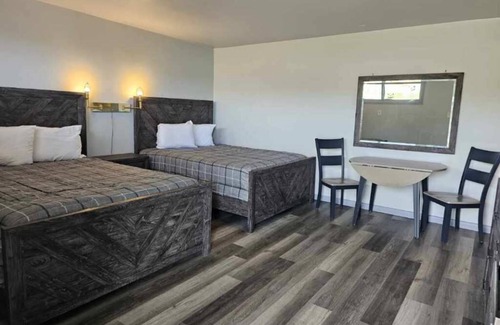 Dalton Hotel | Conveniently located right off highway 81 on 4.5 acres of pure Serenity.