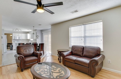 Huntcliff Casa | Conveniently Located Columbia Home w/ Deck & Yard!