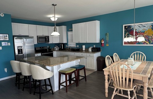 Wildwood Condominio | CENTRO DE CONVENCIONES, PLAYA Y TABLEROS EN 2 BLOQUES !! BIG 4 BDRM 2 BEAUTY BELLEZA !!