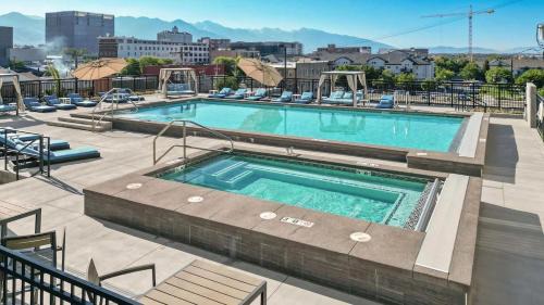 Rio Grande Apartamento | Convention Ctr Luxury 1BR Pool Gym Hot Tub