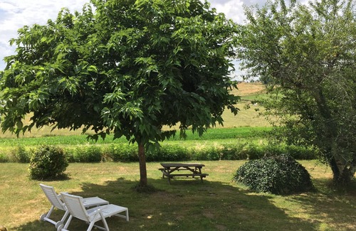 La Courade Casa | Antiguo Granero con piscina privada climatizada Jardín Terraza Cubierta Rodeado de campos