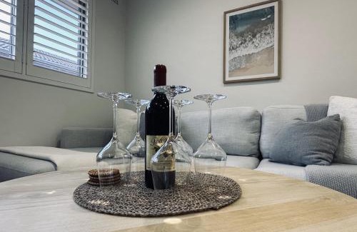 Coogee Casa | Coogee Sunrise shared Apt with Parking, Balcony & Work Desk