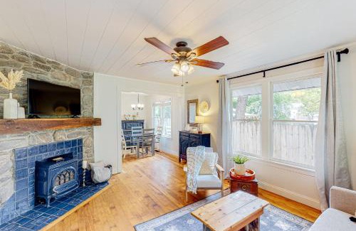 Black Mountain Casa | Cookie Cottage
