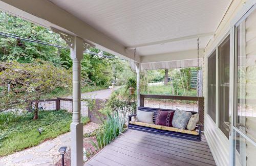 Black Mountain Casa | Cookie Cottage