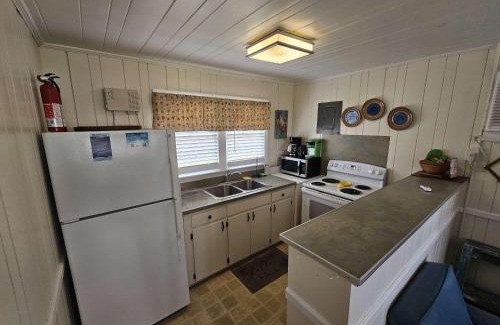 Windy Hill Casa | Cool Air Cottage Downstairs OF Duplex