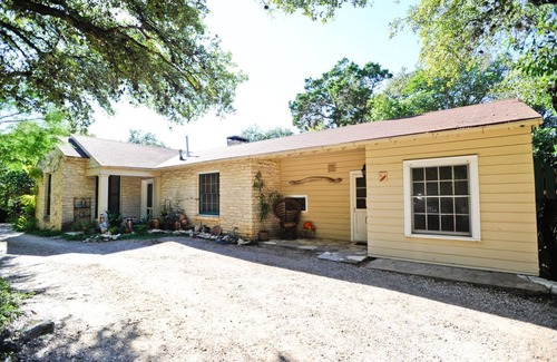 Tarrytown Casa | RARA SECLUDED 1940 ESTADO CENTRAL AUSTIN GETAWAY HOME