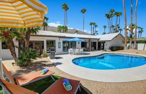Indian Canyon Casa | Cool Camino - Meredith Lodging