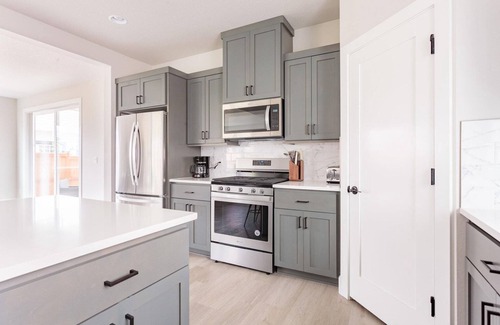 Hillsboro Casa | Cool Hillsboro 4BR, by Blueground