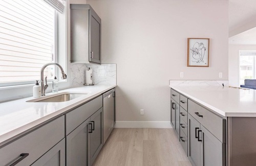 Hillsboro Casa | Cool Hillsboro 4BR, by Blueground
