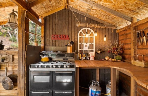 Leona Valley Alquiler De RV | Cool Mini Glamping Pod in private campground with STARLINK WiFi in Leona Valley
